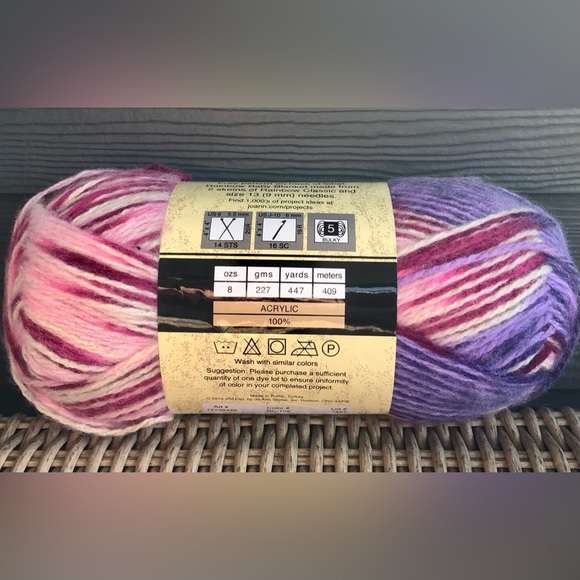 Sensations Rainbow Classic Multi Magenta Yarn RC-102 Pink Purple White - NEW - Picture 3 of 3